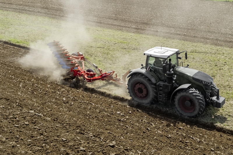Подготовка почвы для посадки многолетних культур