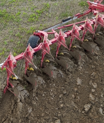 Оборотный плуг SERVO T 6000