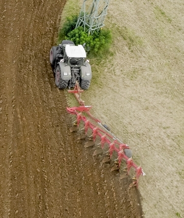 Оборотный плуг SERVO T 6000